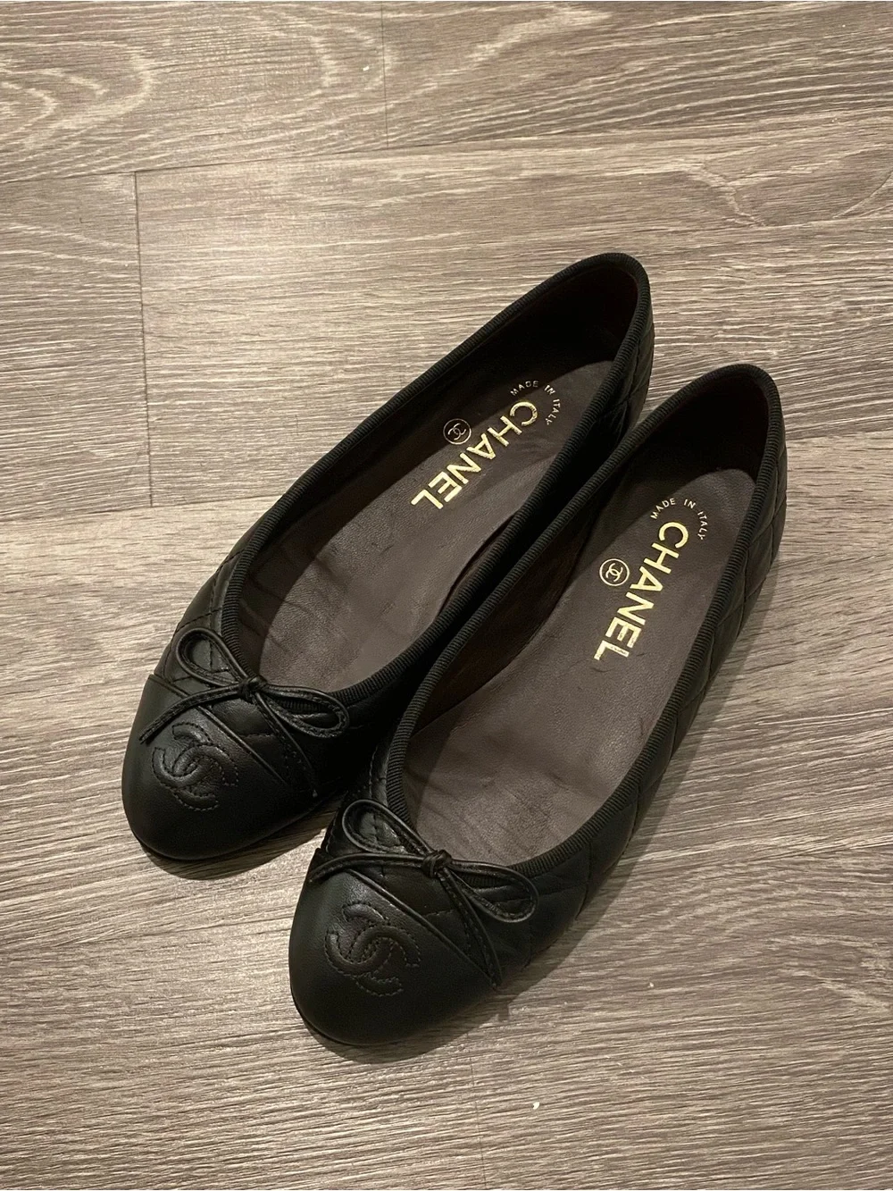 Barely Worn Chanel Black Quilted Aged Calfskin Leather Ballet Flats Size 6